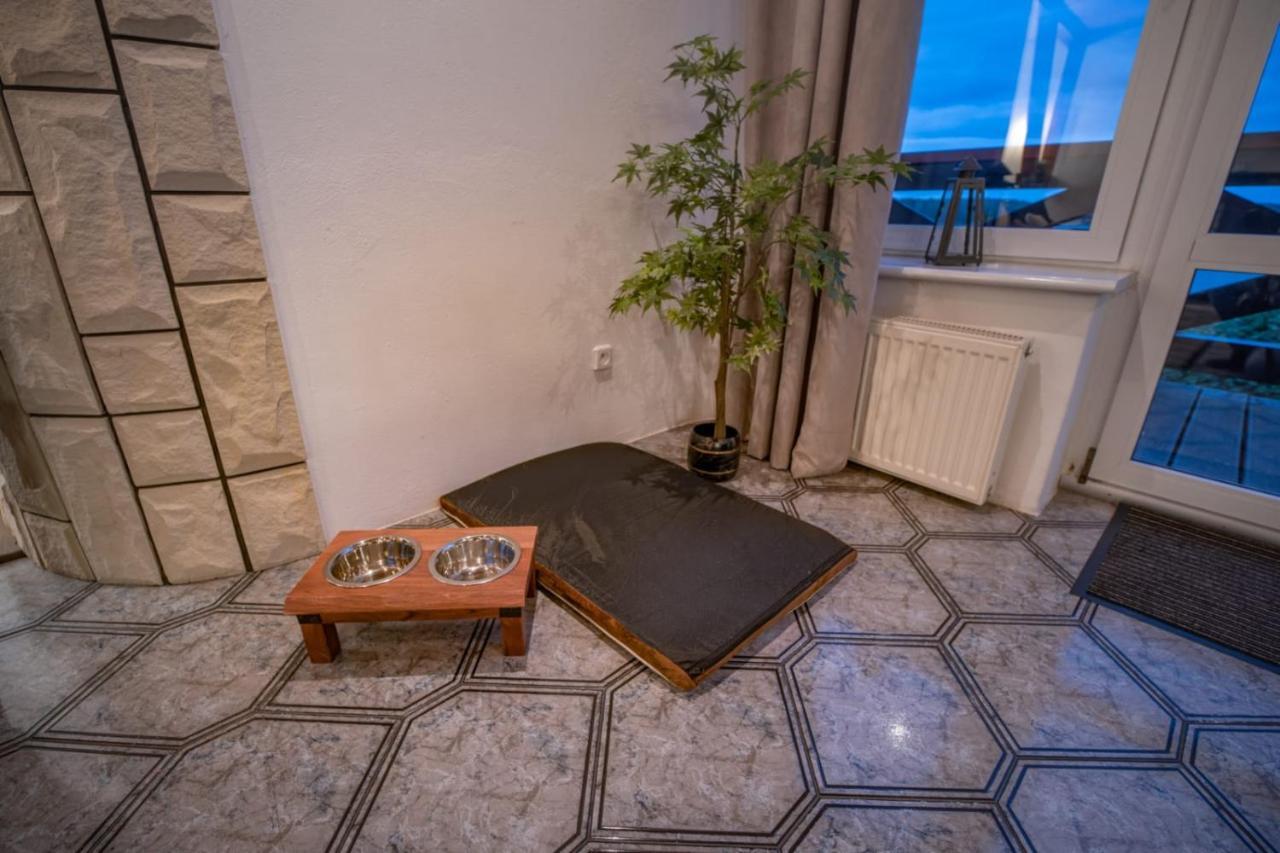 Dom na wzgórzu z widokiem na jezioro Vila Lipnica  Exterior foto