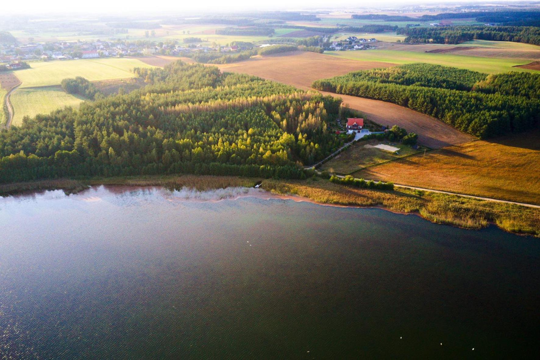 Dom na wzgórzu z widokiem na jezioro Vila Lipnica  Exterior foto